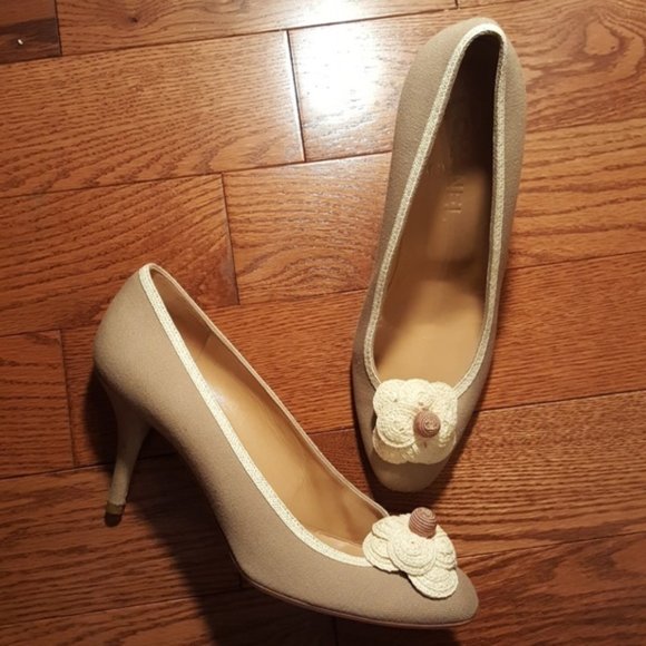 S - CHANEL Camellia Canvas Pumps Beige -39